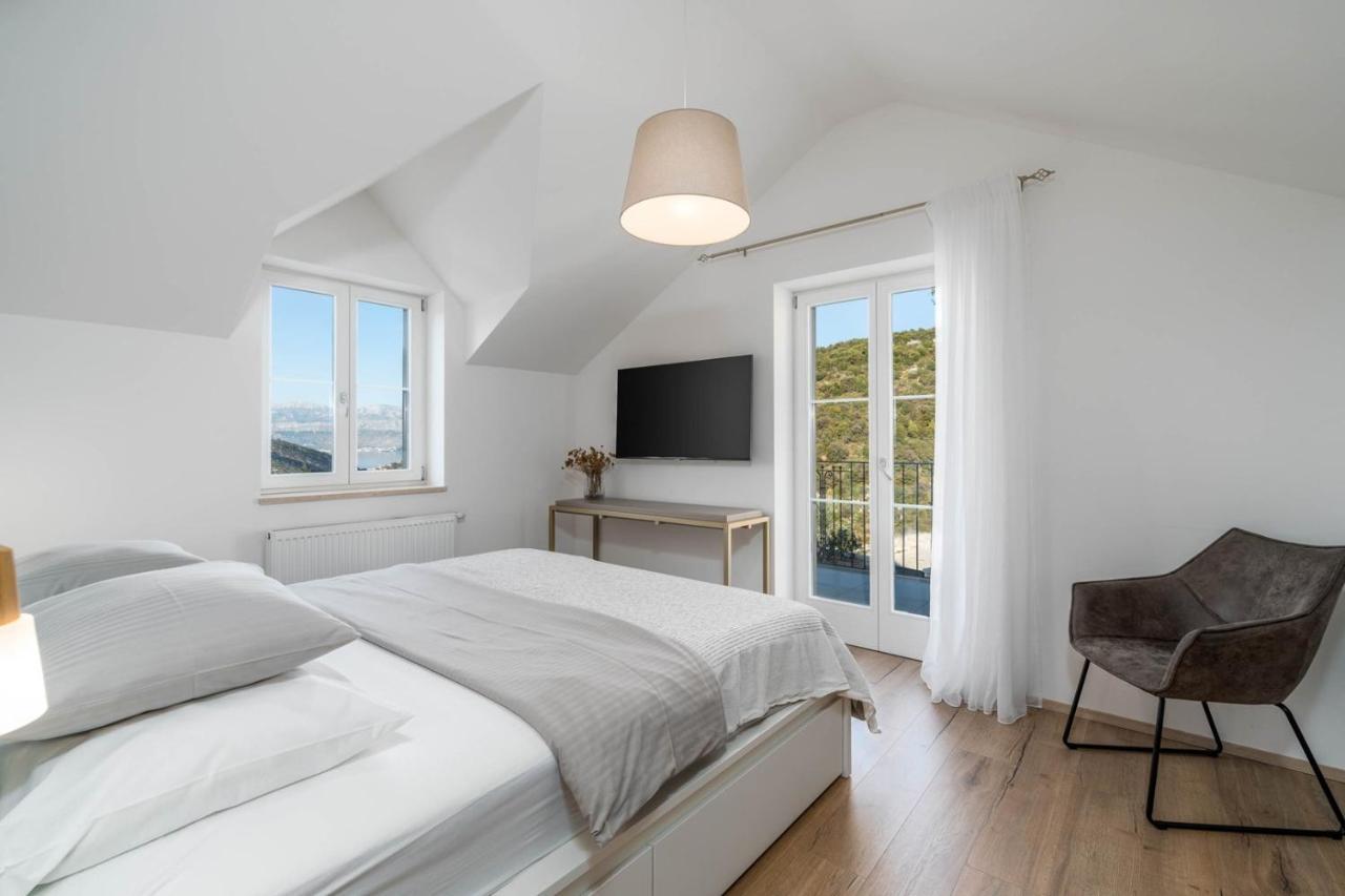 New Villa Ani! Traditional And Luxurious 4-Bedroom Villa With Heated Pool And Sea Views 波斯蒂勒 外观 照片
