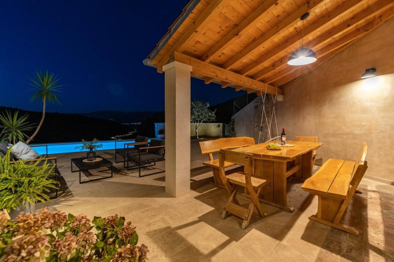 New Villa Ani! Traditional And Luxurious 4-Bedroom Villa With Heated Pool And Sea Views 波斯蒂勒 外观 照片